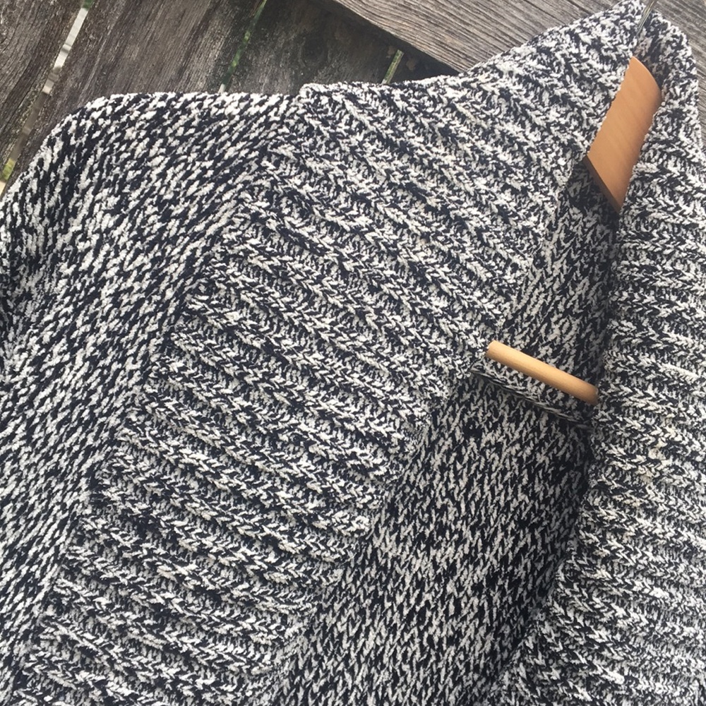 Ava & Viv Thick Knit Sweater 1X Black & White